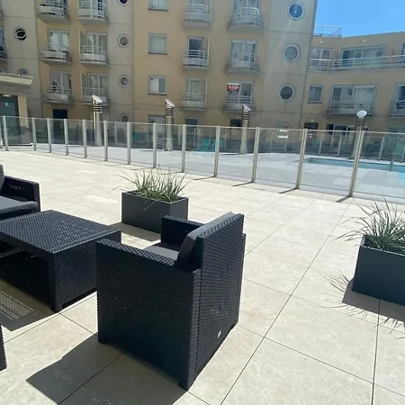 Deluxe With Shared Pool