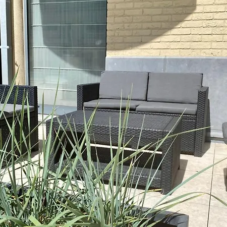 Deluxe With Shared Pool * Ostende