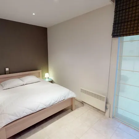 Deluxe With Shared Pool * Oostende