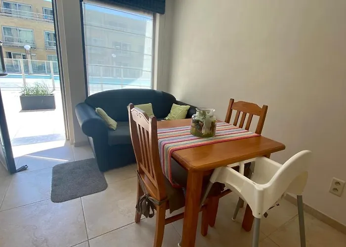 Deluxe With Shared Pool Apartment *