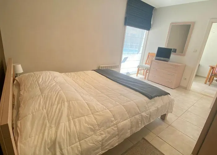 Deluxe With Shared Pool *